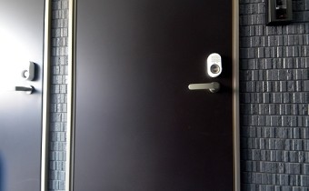 玄関ドア
