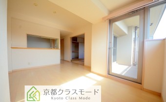 リビングは13.2帖のカウンターキッチンタイプです♪