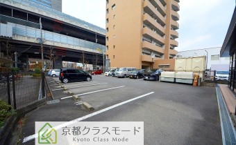 敷地内ガレージ