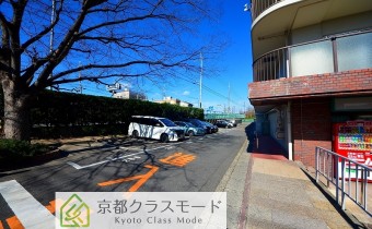 敷地内ガレージ