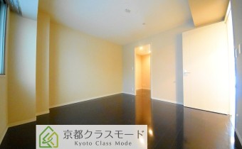 Room 8