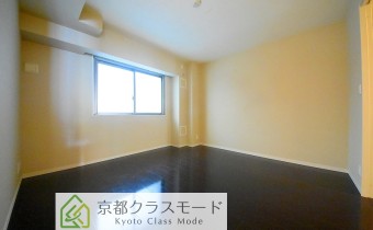 Room 8