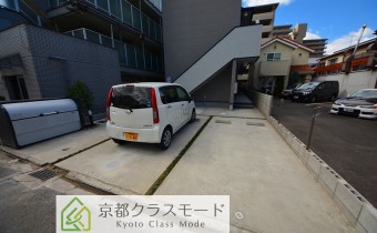外観＆駐車場