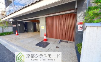 敷地内ガレージ
