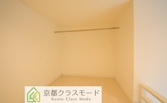 ロフトの収納スペース