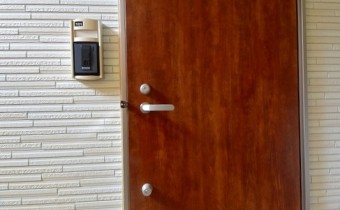 玄関ドア