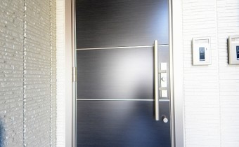 玄関ドア