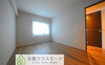 Room 8