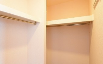 ウォークインクローゼット（内部）