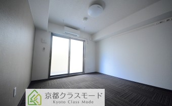 Room8.1
