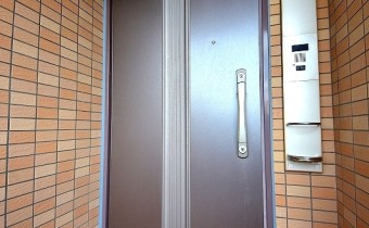 玄関ドア