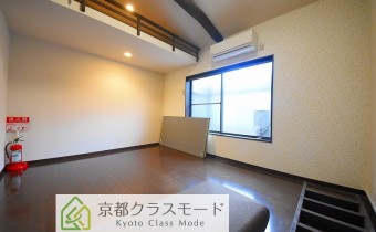 Room 8
