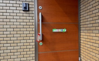 玄関ドア