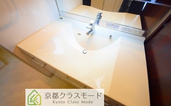 シャンプードレッサー　※室内写真は同マンション内の618号室のものです。