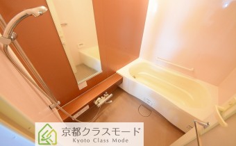 バスルーム　※室内写真は同マンション内の618号室のものです。