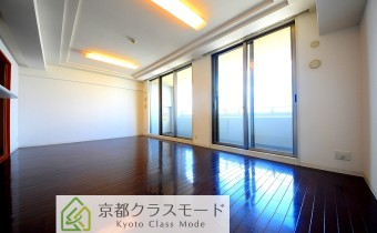 LDK 　※室内写真は同マンション内の618号室のものです。