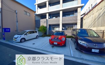 敷地内ガレージ