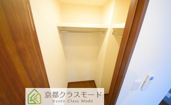 ウォークインクローゼット（内部）