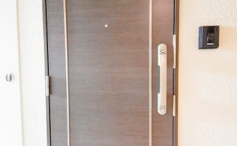 玄関ドア