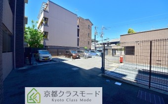 敷地内ガレージ