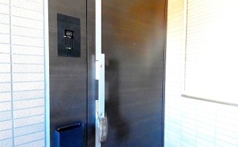 玄関ドア