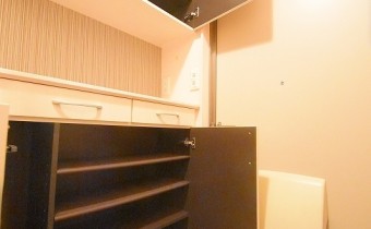 シューズボックス　