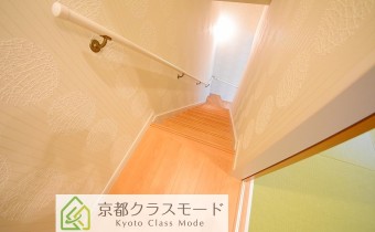 2階：階段