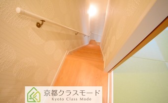 2階：階段