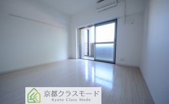 Room 8