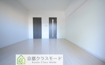 Room 8