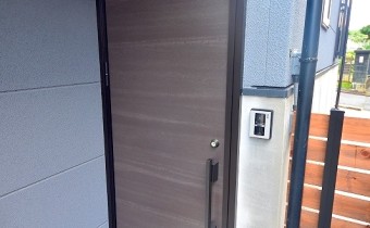 玄関ドア
