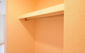 ウォークインクローゼット（内部）