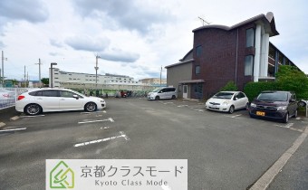 敷地内ガレージ