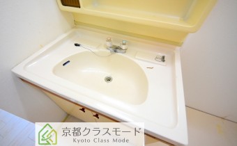 独立洗面台