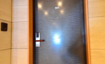 玄関ドア