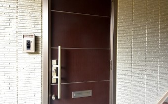 玄関ドア
