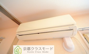 エアコン※同ハイツ別タイプの写真です