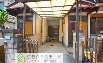 敷地内ガレージ（軽自動車駐車可）