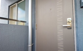 玄関ドア