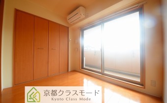Room4