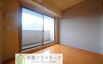 Room4