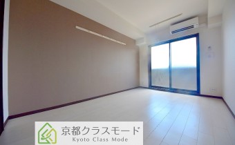 Room 8