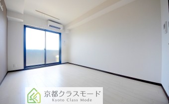 Room 8