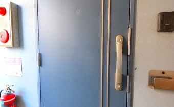 玄関ドア