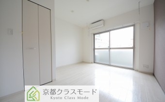 Room 8