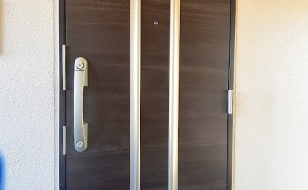 玄関ドア