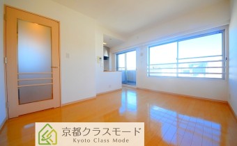 「上階・8階」ですので日当りも良好です♪