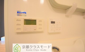 追い焚き機能付き　※室内写真は同マンション内の別タイプのお部屋のものです。参考にご覧ください。