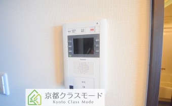 TVドアホン　※室内写真は同マンション内の別タイプのお部屋のものです。参考にご覧ください。