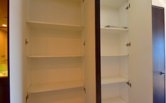 ※室内写真は同マンション内の別タイプのお部屋のものです。参考にご覧ください。